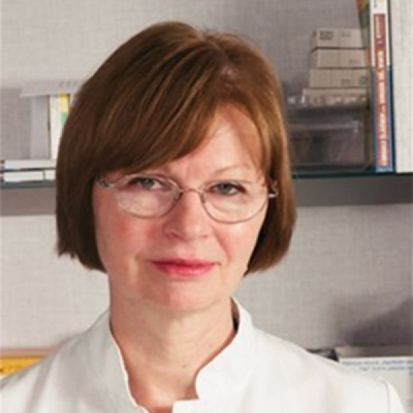 Dr. Merényi Katalin - Belgyógyász, Gasztroenterológus