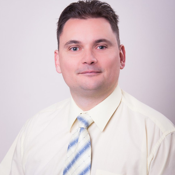 Dr. Vilm&aacute;nyi Csaba - Gyermekkardiol&oacute;gus