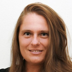 Dr. Csikós Dóra - 