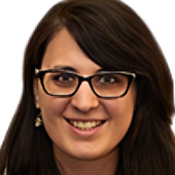 Dr. Hussein Diana - Szemész, Gyermek szemész