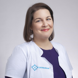Dr. Farkas Eszter - Nőgyógyász