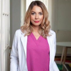 Dr. Nagyházi Orsolya - Nőgyógyász