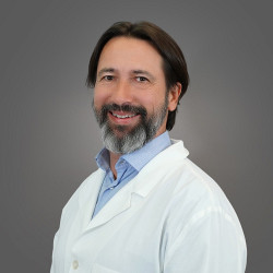 Dr. Issekutz Ákos - Sebész