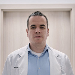 Dr. Csucska Máté Ph.D - Sebész, Proktológus