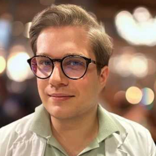 Dr. Molnár András Ph. D. - Fül-orr-gégész, Gyermek fül-orr-gégész, Otoneurológus