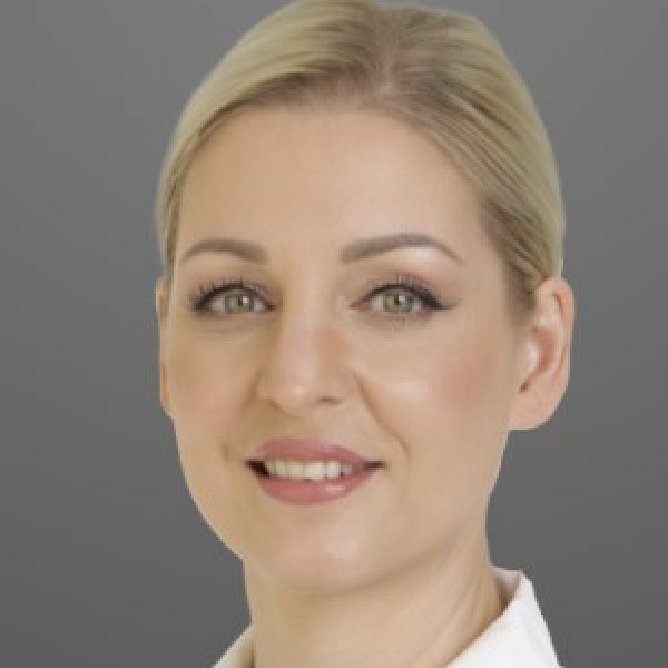 Dr. M&oacute;ga Nat&aacute;lia - Seb&eacute;sz