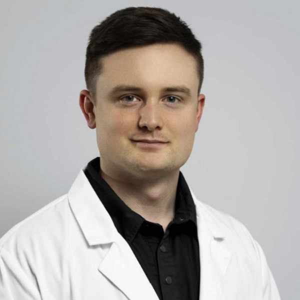Dr. Farkas Máté - Fül-orr-gégész szakorvos jelölt *, Gyermek fül-orr-gégész