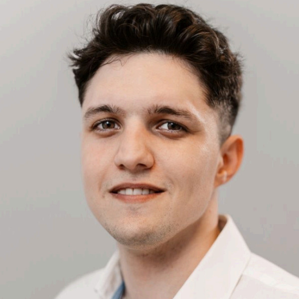 Dr. Váradi László - Nőgyógyász szakorvos jelölt *