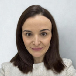 Dr. Kövesdi Dóra - Bőrgyógyász