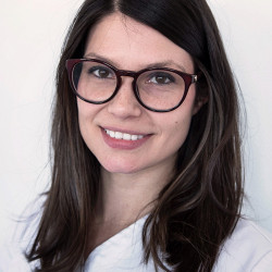 Dr. Tóth Orsolya - Bőrgyógyász