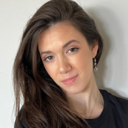 Szűcs Anna Csenge - Gyógytornász