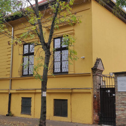 Bólyai Nőgyógyászati Központ