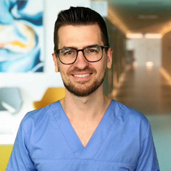 Dr. Szebeni Zalán - Fül-orr-gégész