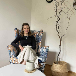 Dr. Kövesdi-Csuka Sára - Pszichológus