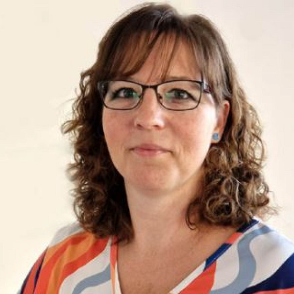 Dr. Kiss Eszter - Nephrológus