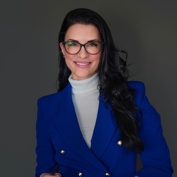 Mojzes Kinga - Pszichol&oacute;gus