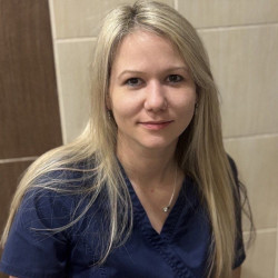 Dr. Láng Adrienn - Nőgyógyász