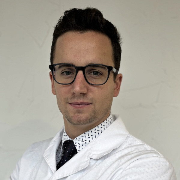 Dr. Szarka Boldizs&aacute;r - Gasztroenterol&oacute;gus