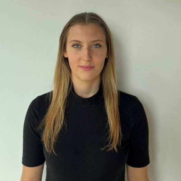 Batha Sára Kata - Gyógytornász