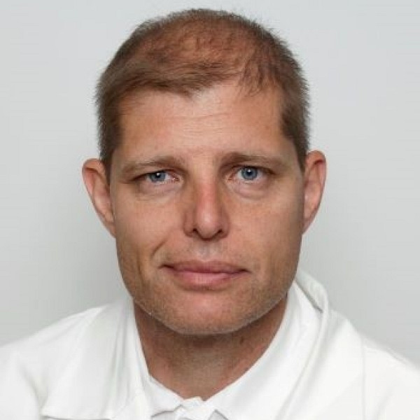 Dr. S&aacute;volt &Aacute;kos Zolt&aacute;n - Seb&eacute;sz, Onkol&oacute;gus