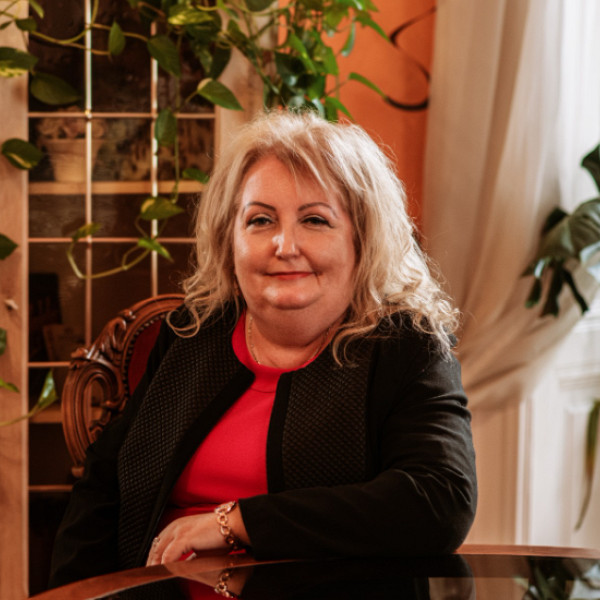 T&aacute;bit Sarolta - Pszichol&oacute;gus