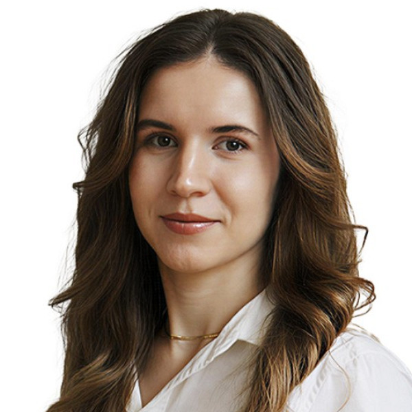 Alm&aacute;si Csenge - Dietetikus