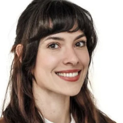 Dr. Kőrösi Afrodité - Parodontológus