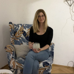 Per&eacute;nyi D&oacute;ra Roberta - Pszichol&oacute;gus