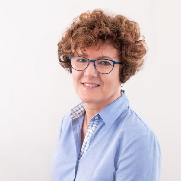 Dr. Sziliczei Erzs&eacute;bet - Diabetol&oacute;gus