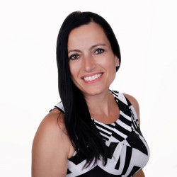 Csernus-Luk&aacute;cs Edina - Gy&oacute;gytorn&aacute;sz, Fizioterapeuta, Gyermek gy&oacute;gytorn&aacute;sz