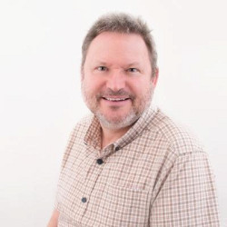 Dr. Breiner Iv&aacute;n - Reumatol&oacute;gus