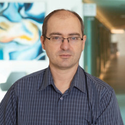 Dr. M&aacute;ty&aacute;si Csaba - K&eacute;zseb&eacute;sz 