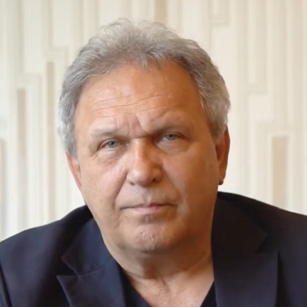 Prof. Dr. Cs&aacute;sz&aacute;r Albert - Lipidologus