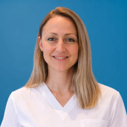 Dr. Simon Lilla - Szem&eacute;sz