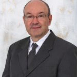 Dr. Vrauk&oacute; B&eacute;la - Plasztikai seb&eacute;sz