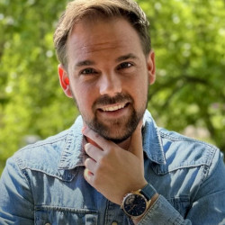 Ih&aacute;sz Patrik - Pszichol&oacute;gus