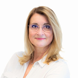 Dr. Szab&oacute; Lilla - Neurol&oacute;gus