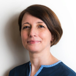 Dr. T&ouml;r&ouml;k D&oacute;ra PhD - Endokrinol&oacute;gus