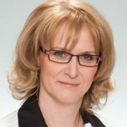 Dr. Bretus Angelika - Aneszteziol&oacute;gus