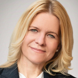 Dr. Tory Vera - Gyermekgy&oacute;gy&aacute;sz, &uacute;jsz&uuml;l&ouml;ttgy&oacute;gy&aacute;sz