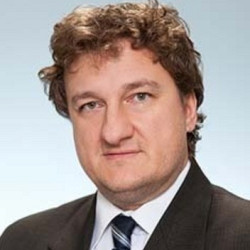 Dr. F&eacute;nyes Alp&aacute;r P&eacute;ter - Urol&oacute;gus