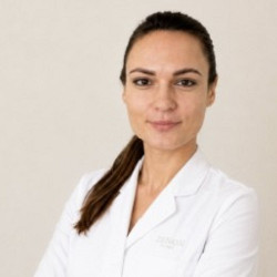 Dr. R&oacute;zsa J&uacute;lia - Seb&eacute;sz