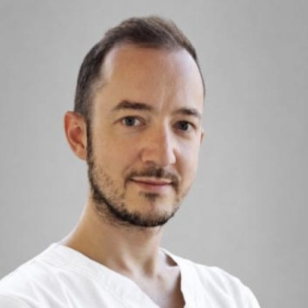 Dr. Szegeczki Vince PhD - Nőgy&oacute;gy&aacute;sz szakorvos jel&ouml;lt *