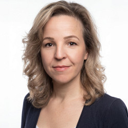 Bötkös-Kristál Gabriella -