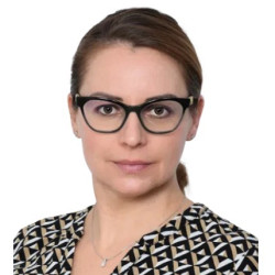 Dr. Kalm&aacute;r Szilvia - Fogorvos