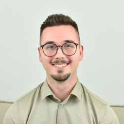 Zolnai Bence - Pszichol&oacute;gus