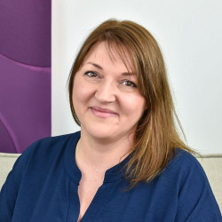 Gazs&oacute; Krisztina - Pszichol&oacute;gus