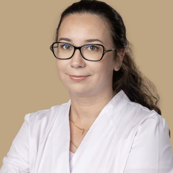Dr. Papp &Eacute;va - Gyermek-gasztroenterol&oacute;gus
