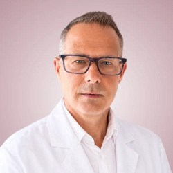 Dr. Huga S&aacute;ndor Szil&aacute;rd - Nőgy&oacute;gy&aacute;sz