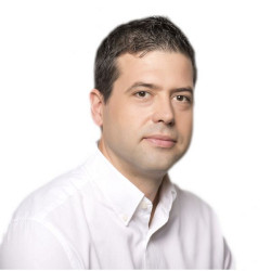 Dr. S&aacute;ra Levente - Nőgy&oacute;gy&aacute;sz